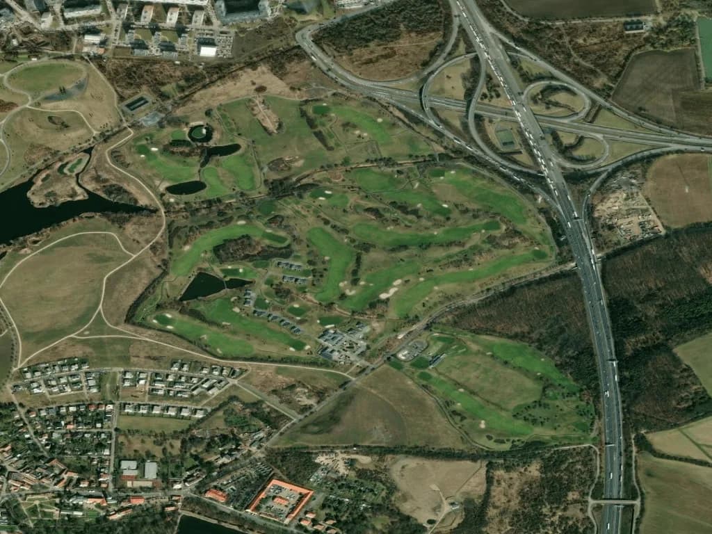 Letecký pohled na Black Bridge Golf Resort